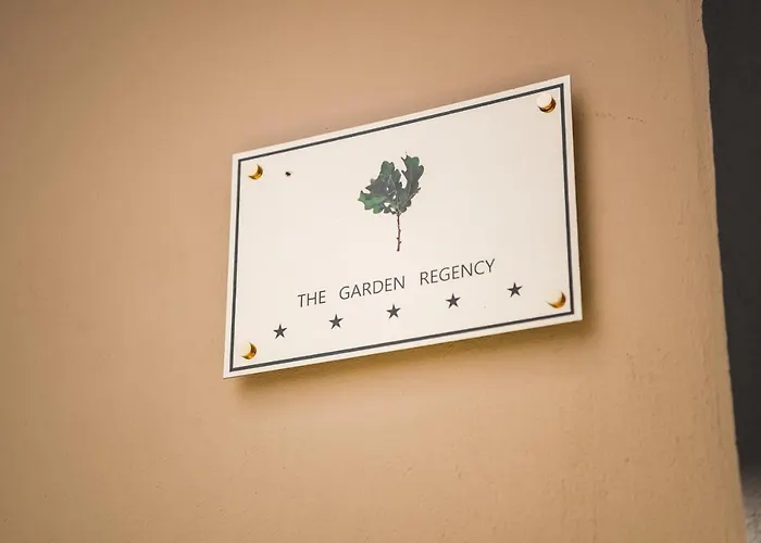 The Garden Regency בית נופש